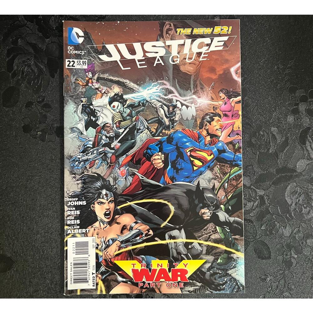 Justice League # 22 Sep 2013 Trinity War Part One The New 52! DC Comics